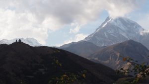 37. Kaukaz - cerkiew Gergeti i Kazbek