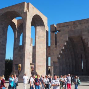 43. Eczmiadzin