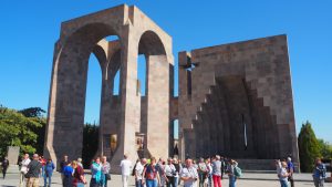 43. Eczmiadzin